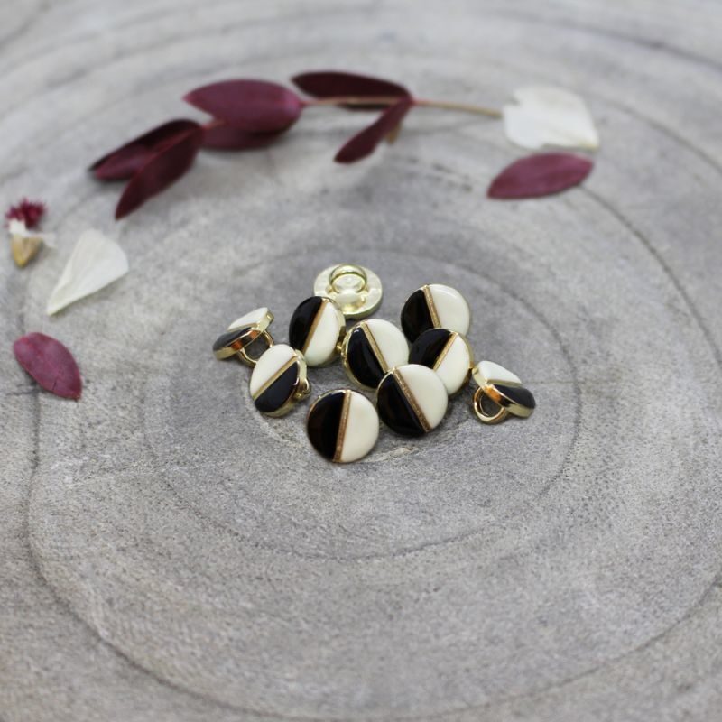 Atelier Brunette - Wink Buttons zweifarbig (Black-Off-White) Atelier Brunette - Wink Buttons zweifarbig (Black-Off-White)