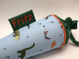Schultüte "Blaue Dinos" mit Namen