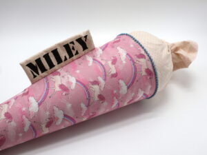 Schultüte "Unicorn and Rainbows" mit Namen