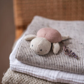 Ava&Yves - Babyrassel Schildkröte rose